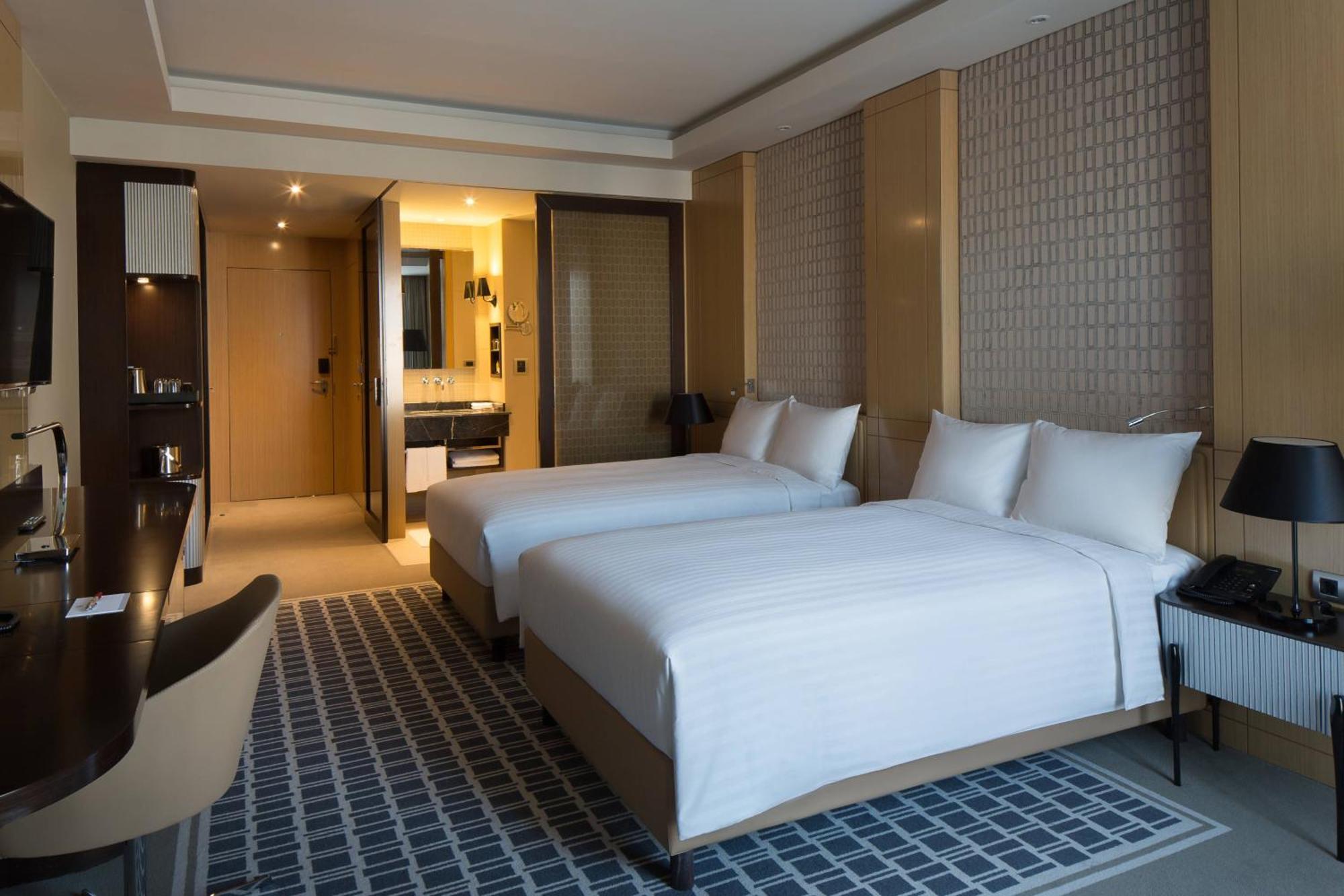 Skopje Marriott Hotel Exterior photo Deluxe Room